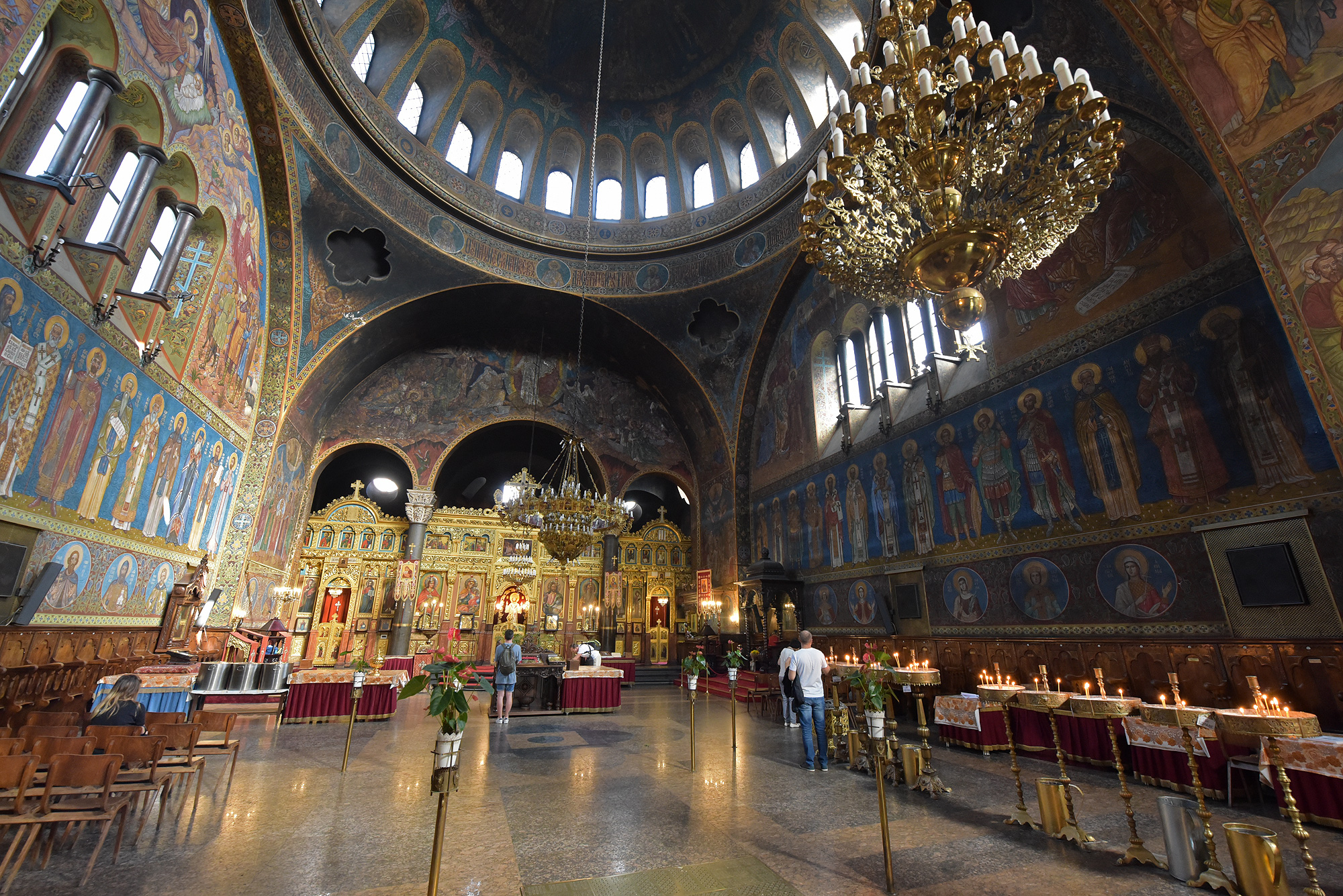 Катедрален храм "Св. великомъченица Неделя" в София