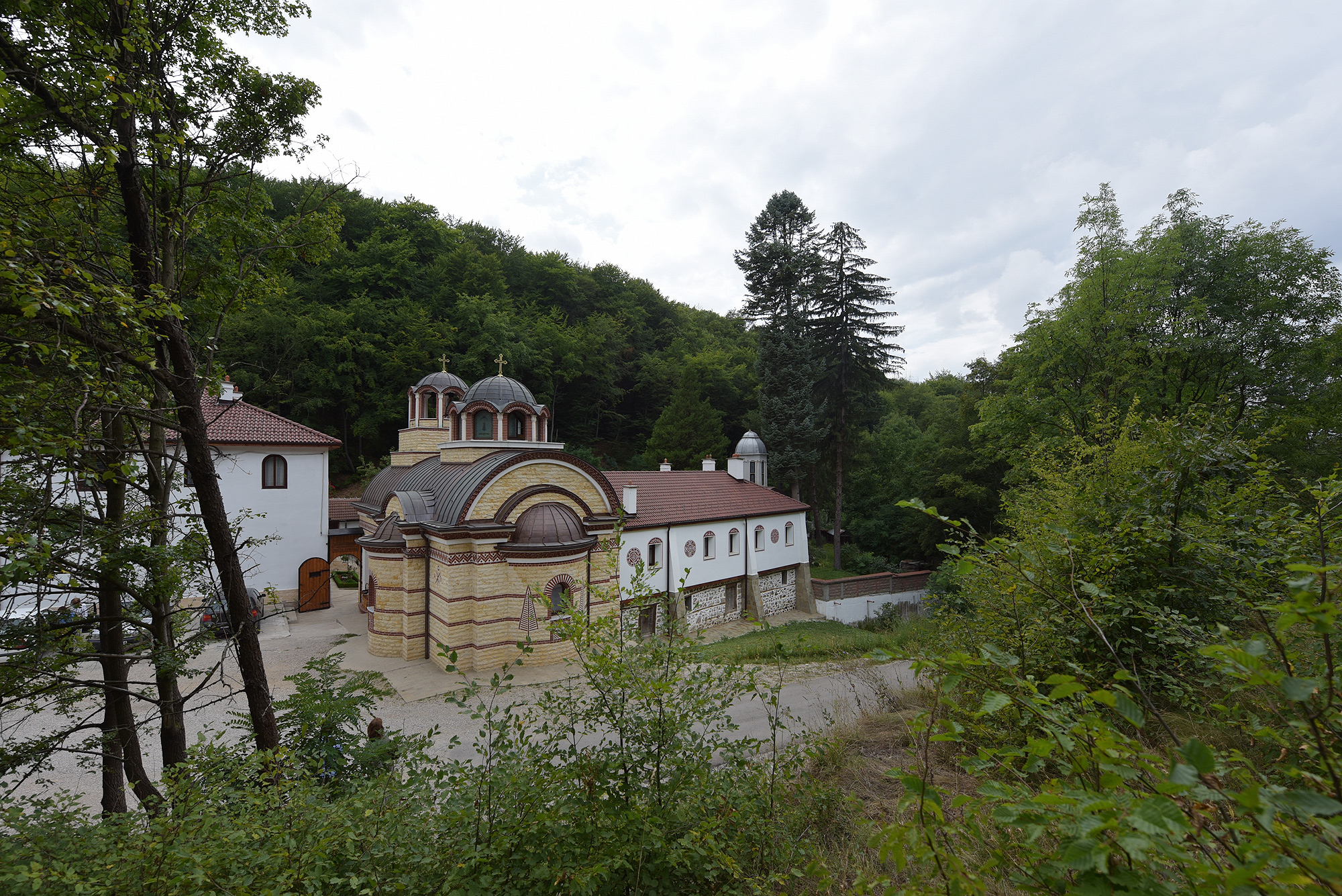 Divotinski monaster Sveta Troica