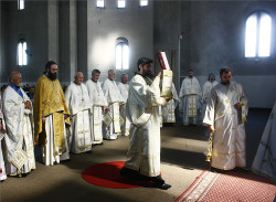 felix 
Мали вход - Small introit 
33 
2018-12-05 22:50:25