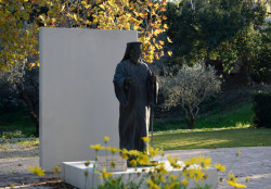 Sheep1389 
Monument of the patriarch Ignatius IV 
2018-12-18 23:12:53