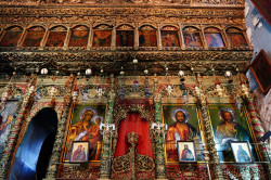jarek 
Iconostasis of St. Jacob Orthodox Cathedral in Jerusalem 
2018-12-19 22:26:49