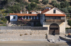 bogdan 
ο αρσανάς του Χελανδαρίου (Γιοβάνιτσα) 
2018-12-29 22:26:12
