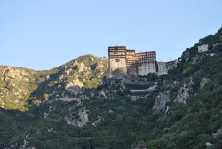 bogdan 
МОНАСТЫРЬ СИМОНОПЕТР - Ιερά Μονή Σίμωνος Πέτρα - Monastery Simonos Petras 
2019-01-12 22:36:17