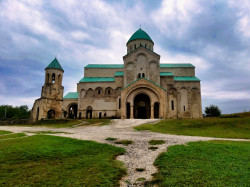 ArtemiJ 
Bagrati Cathedral 
2019-02-17 22:14:49
