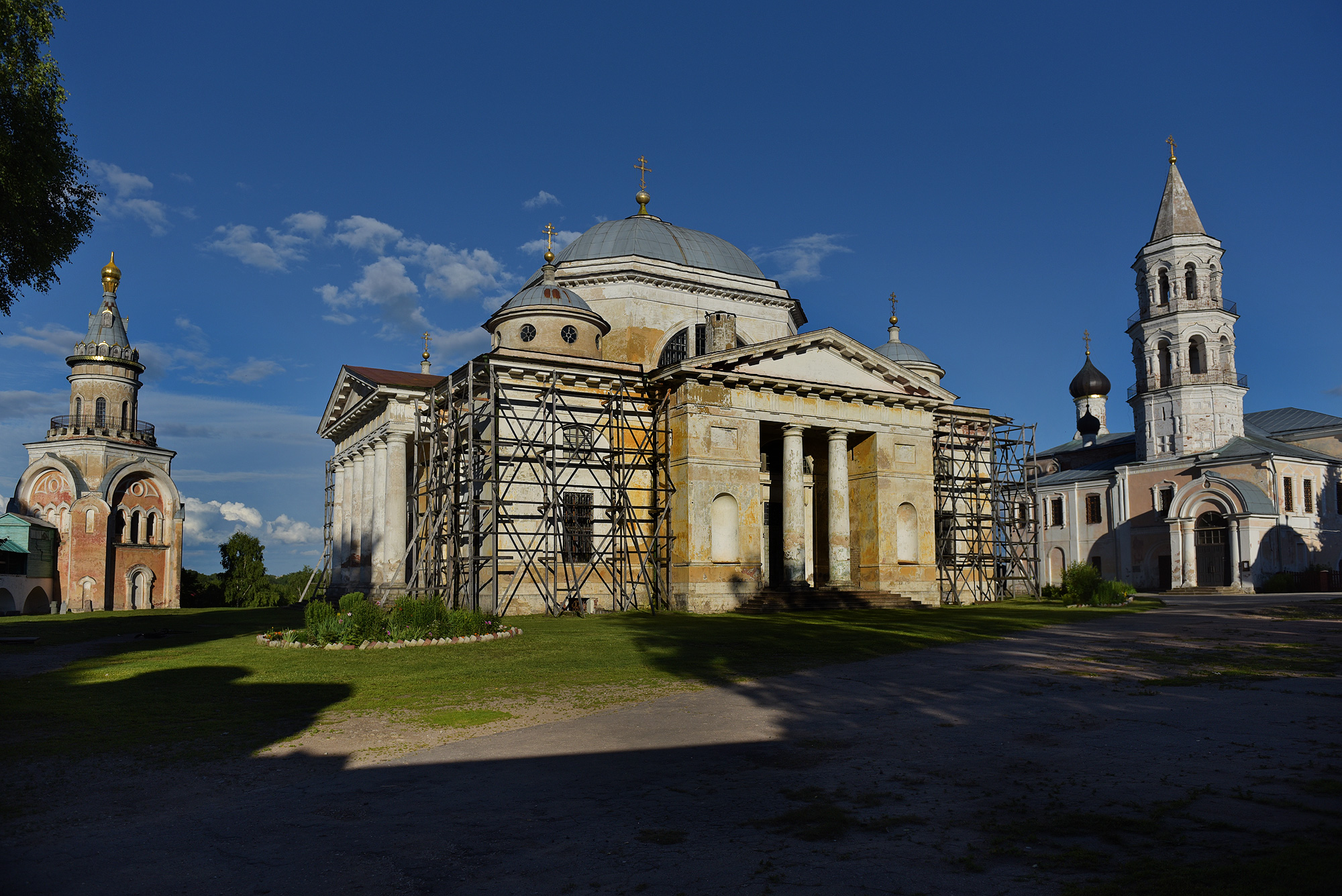 Новоторжский Борисоглебский монастырь