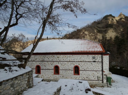 Nikolay_Chulev 
храм "Света Параскева - Петка", край град Мелник 
2019-03-04 09:00:09