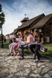 myloshhh 
Час верске наставе одржан у порти цркве Вазнесења Христовог у Убу. 
2019-03-06 00:30:51