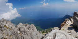 AndiRembeci 
Mount Athos - The peak of mount athos 
2019-03-20 00:59:40