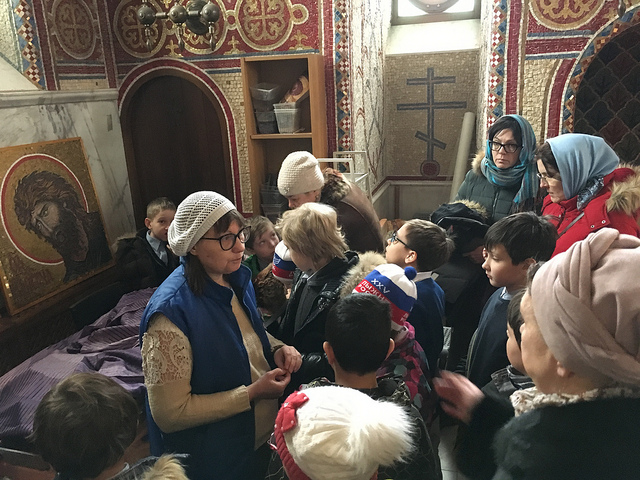 В мастерской мозаики. Покровский храм. 