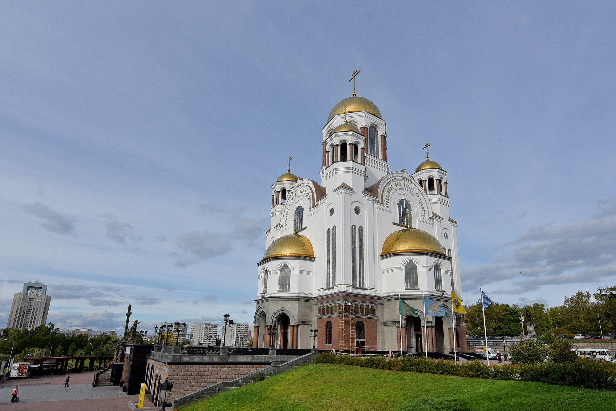 Храм-на-Крови́ во и́мя Всех святы́х, в земле́ Росси́йской просия́вших