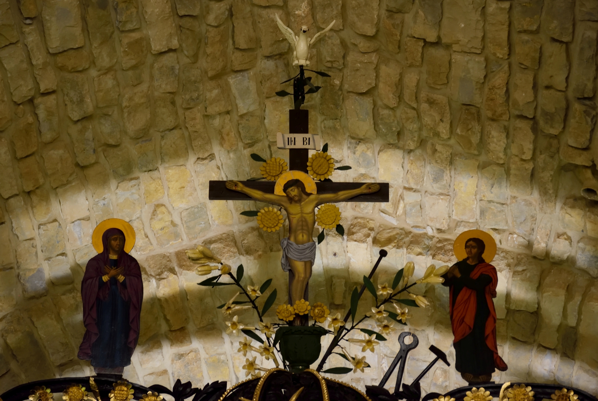 Cross of the iconostasis in Shwayya monastery