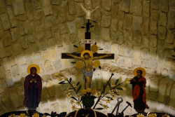 Sheep1389 
Cross of the iconostasis in Shwayya monastery 
2019-04-03 11:37:21