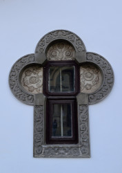 Sheep1389 
Okienko-krzyż monaster Sinaia 
2019-04-09 09:43:42