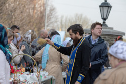 AlexandraP 
Великая Суббота. Освящение куличей  
2019-05-02 17:19:12