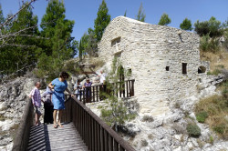 jarek11 
One of "private" churches in Kelia 
2019-05-21 15:09:19