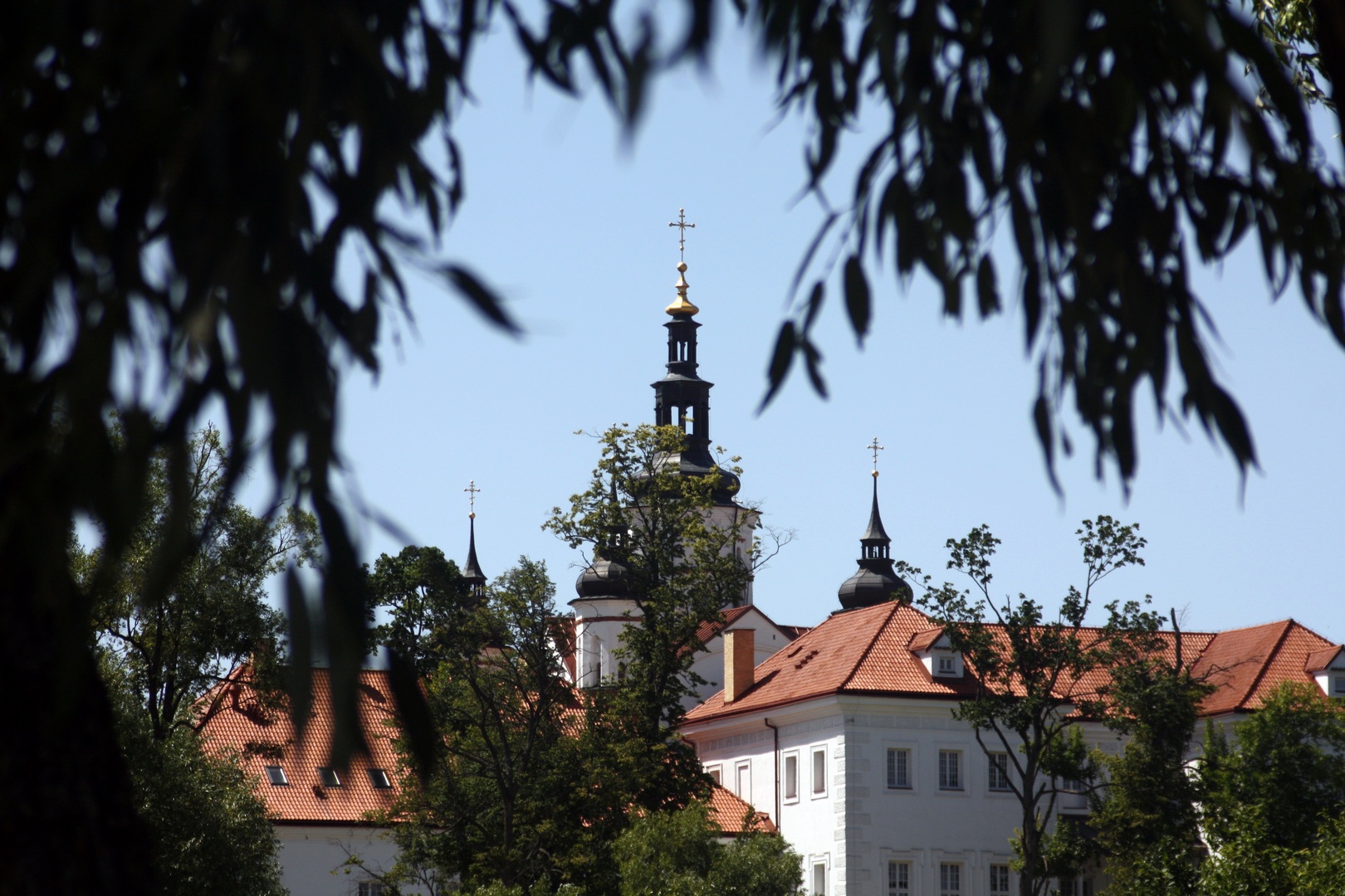 Monaster w Supraślu z oddali