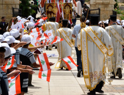 Sheep1389 
Diakoni zmierzający na powitanie patriarchy Ireneusza w Balamand 
2019-06-10 10:09:08