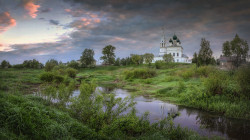 Barhatov 
России тихие места.. 
2019-07-02 21:15:04