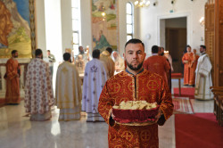 alik 
Ortodox Cathedral in Tirana 
2019-07-02 23:37:32