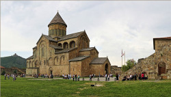 tolmargarita 
Светицховели  — животворящий столп) — храм в Грузии 
24 
2019-07-04 08:37:19