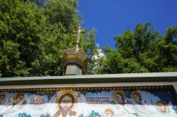 jarek 
Gródek - entrance to the church 
2019-08-11 17:53:21