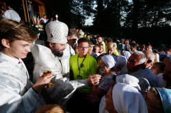 jarek1 
All-Night Vigil at Holy Mountain of Grabarka. The feast of Transfiguration 
2019-08-19 22:23:16