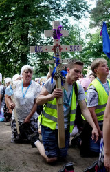 jarek11 
Pilgrims on Grabarka 
2019-08-29 12:48:26