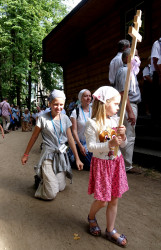 jarek11 
Pilgrims on Grabarka  
2019-08-31 13:37:51