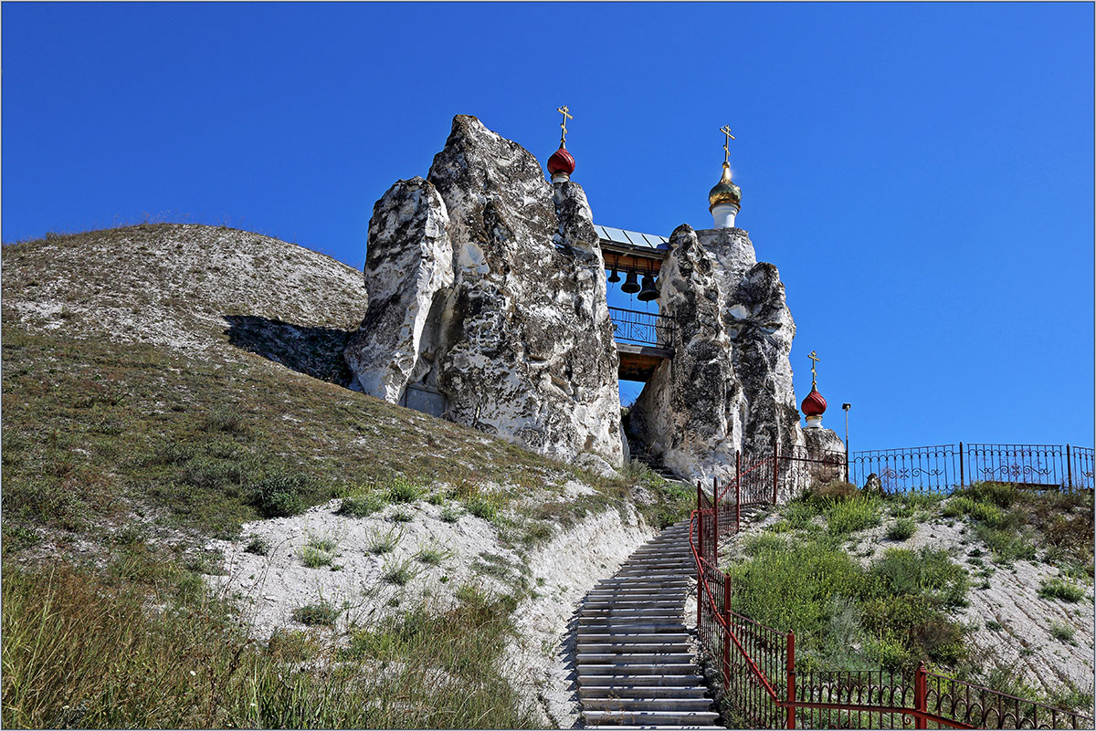 Костомаровский Спасский монастырь