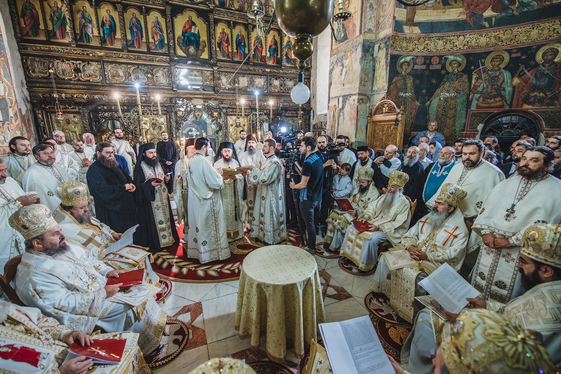 A new bishop in town! (Consecration of Bishop Damaschin of Dorna - Suceava, Romania)