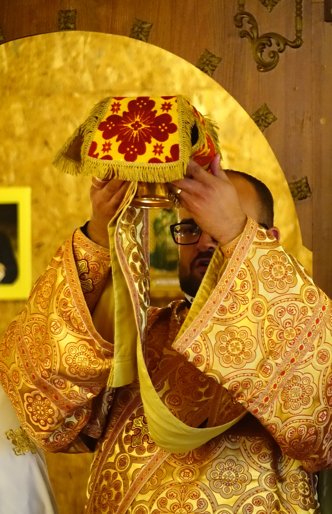 Divine Liturgy in temporary chapel in Hagia Sophia parish in Warsaw 