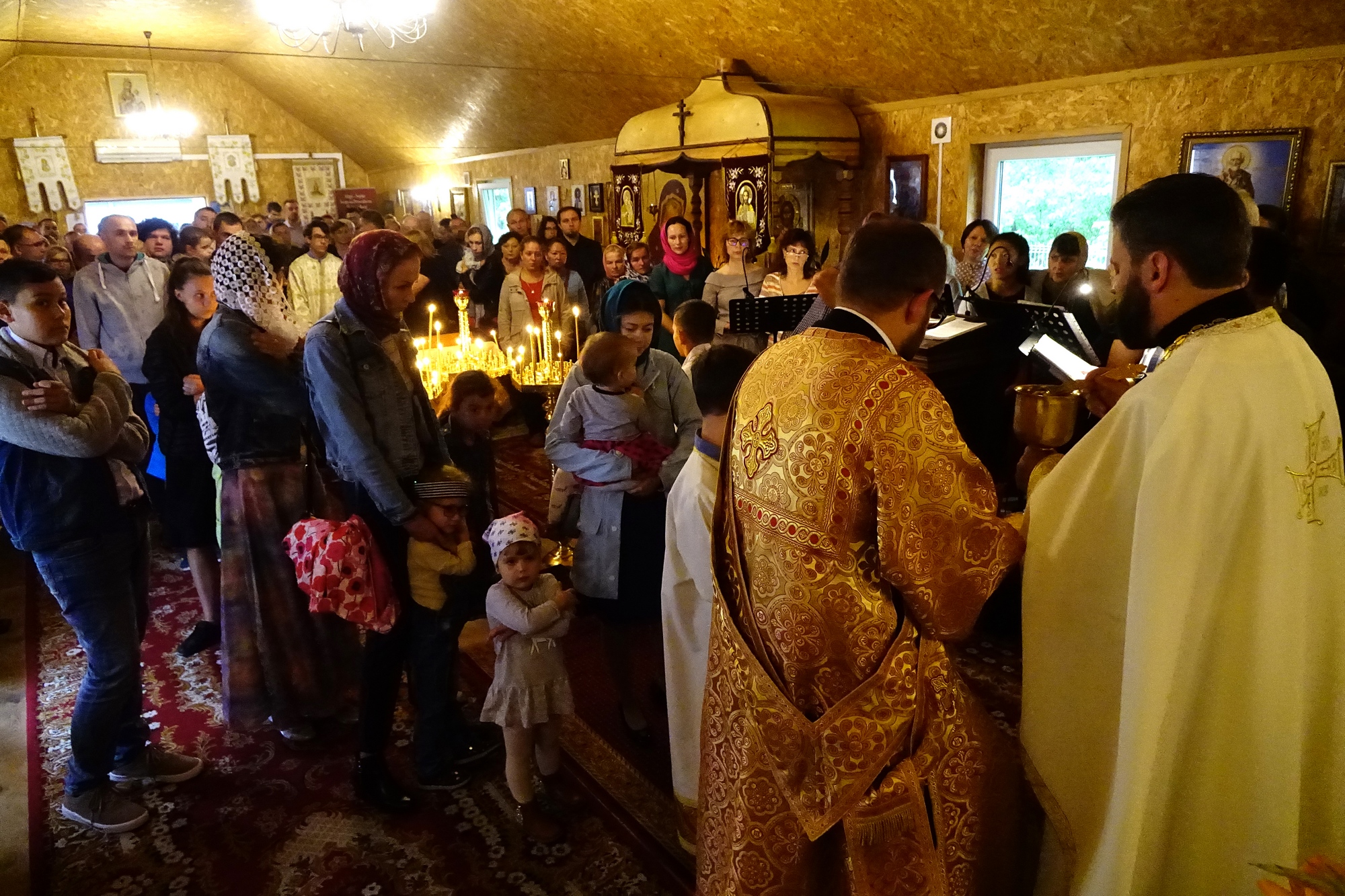 Divine Liturgy in temporary chapel in Hagia Sophia parish in Warsaw 