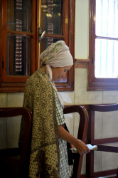 Sheep1389 
A Russian woman praying in st. John church in Beirut 
2019-09-04 20:32:01