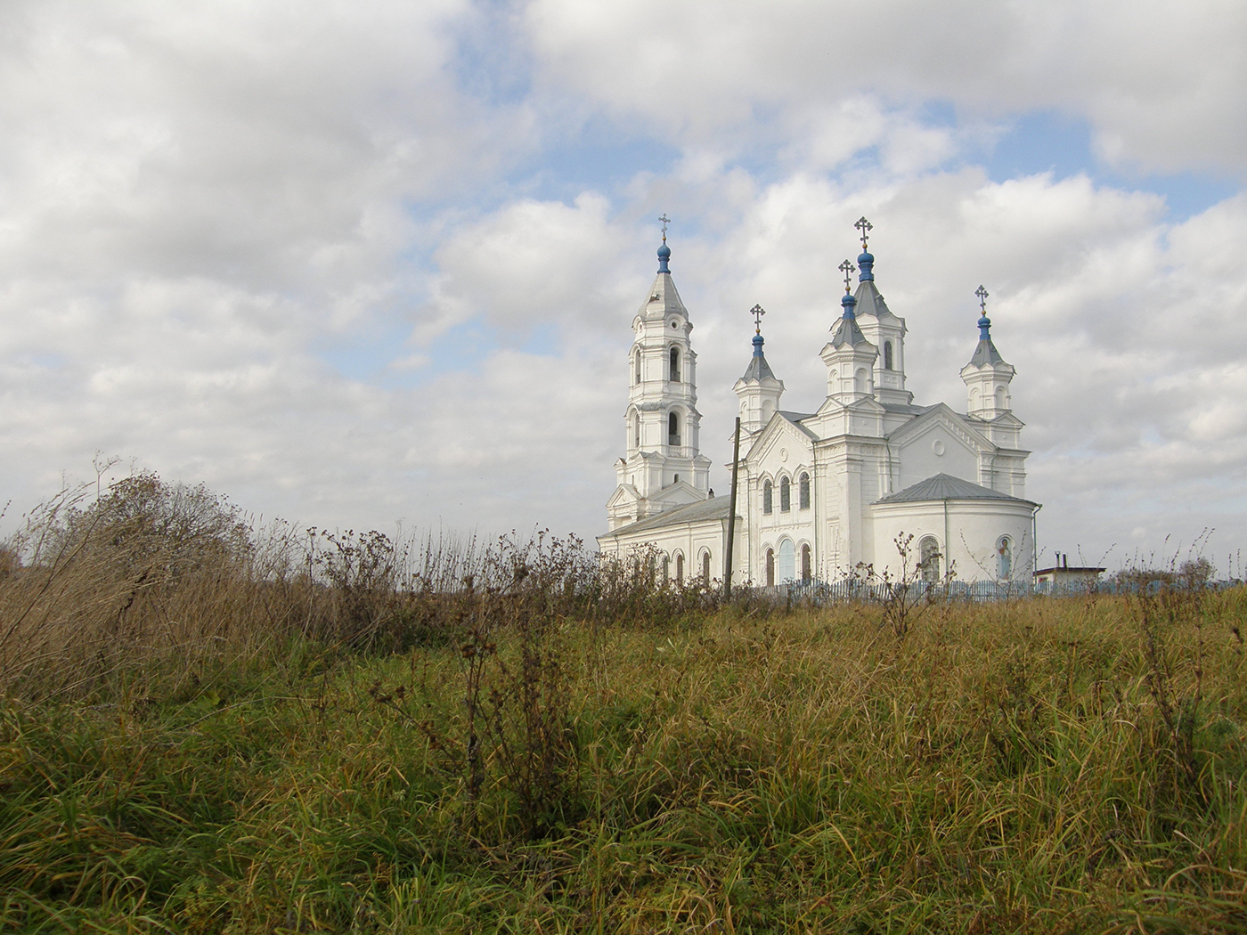 Храм Покрова в Кременках