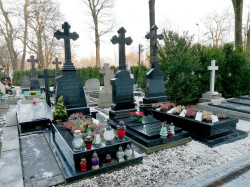 jarek 
The Orthodox cementary on Warsaw 
2019-10-16 21:45:14
