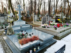jarek 
The Orthodox cementary in Warsaw 
2019-10-21 07:59:30