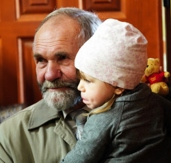 jarek11 
Mr Jurek with granddaughter 
2019-11-02 22:17:41
