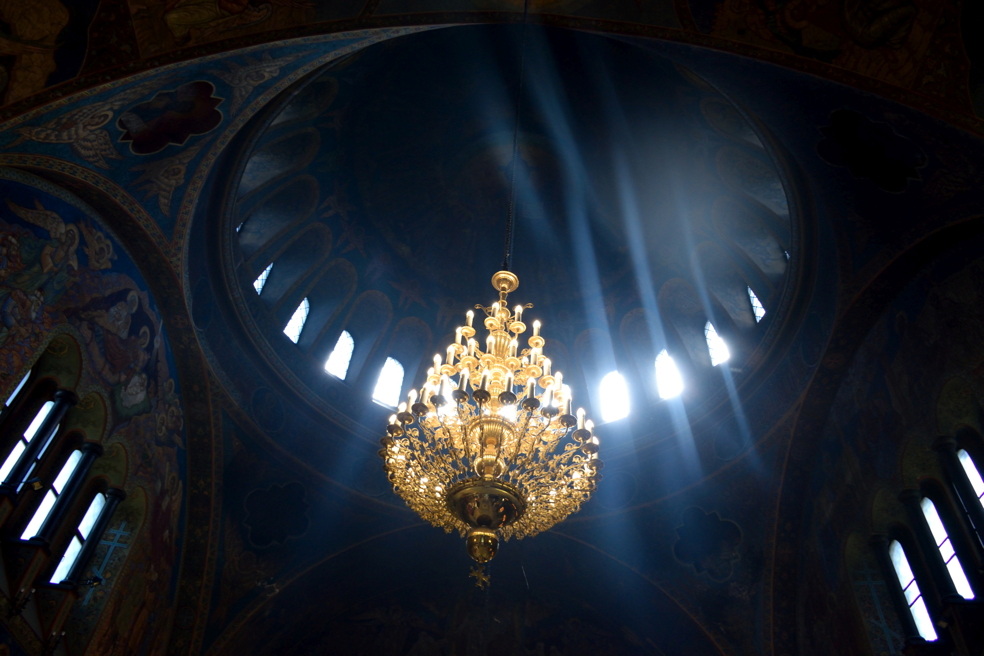 Chandelier and the light in saint Nedelya&#039s cathedral in Sofia