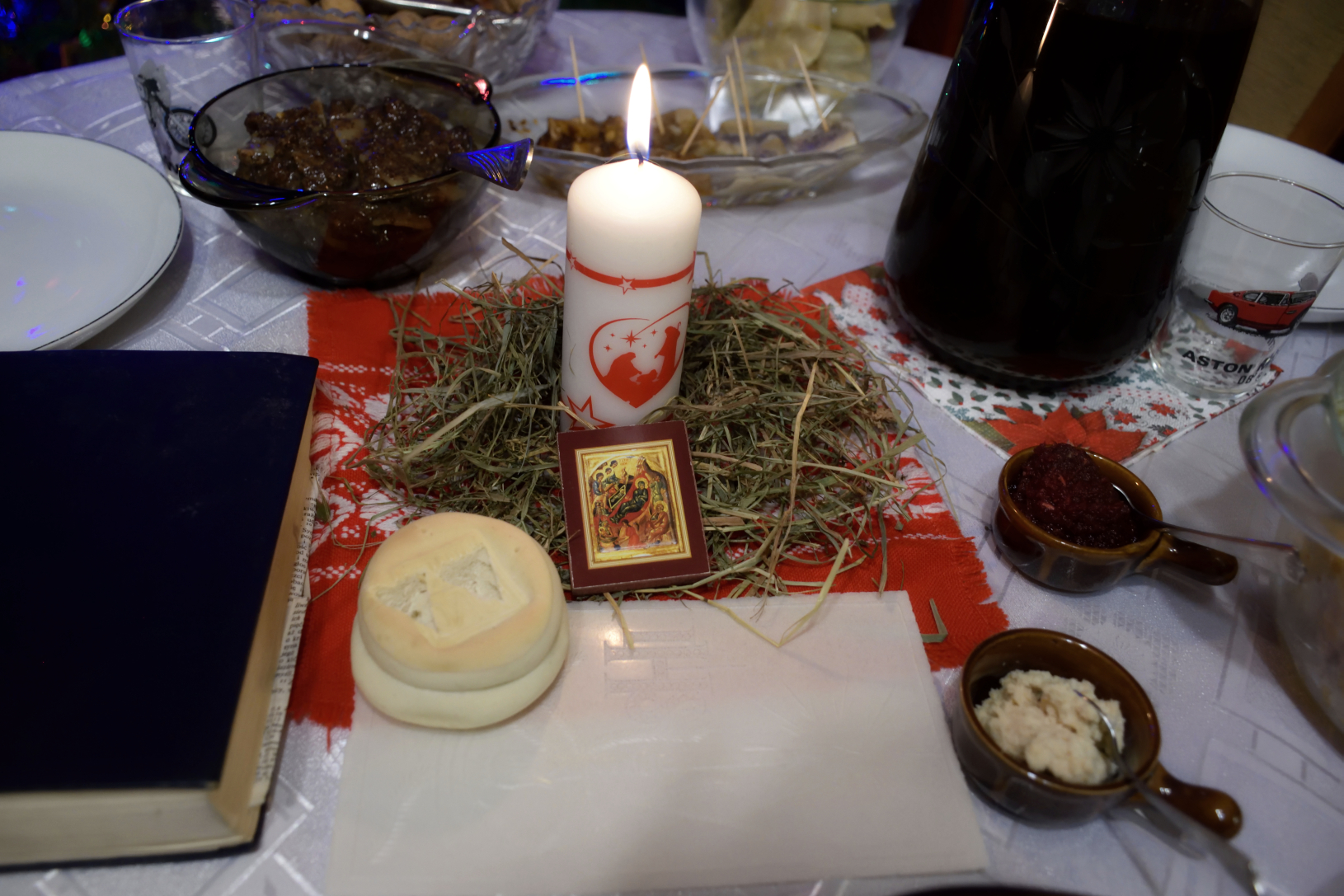 Stół wigilijny w domu 2019