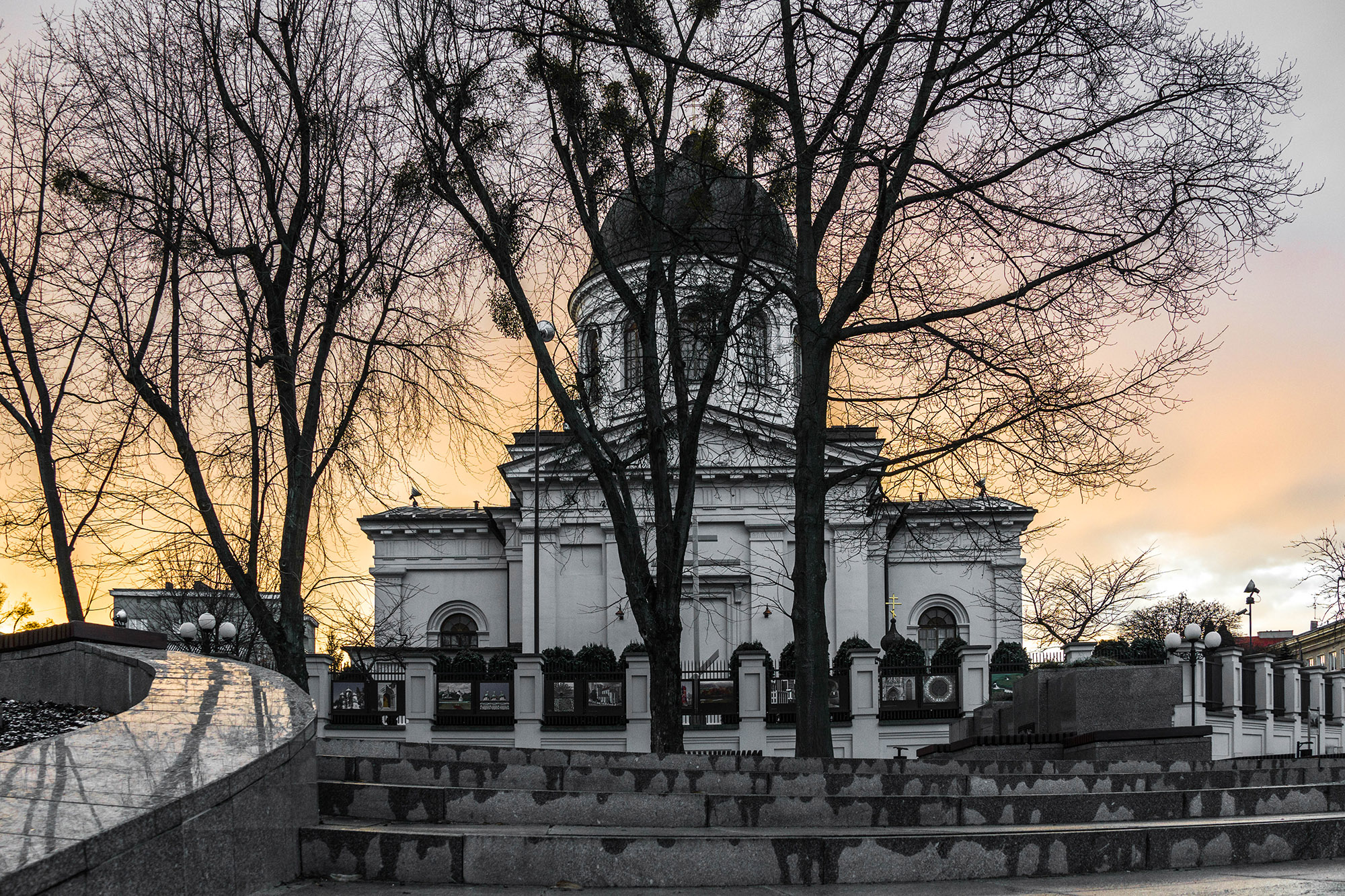 Sobór wieczorem.