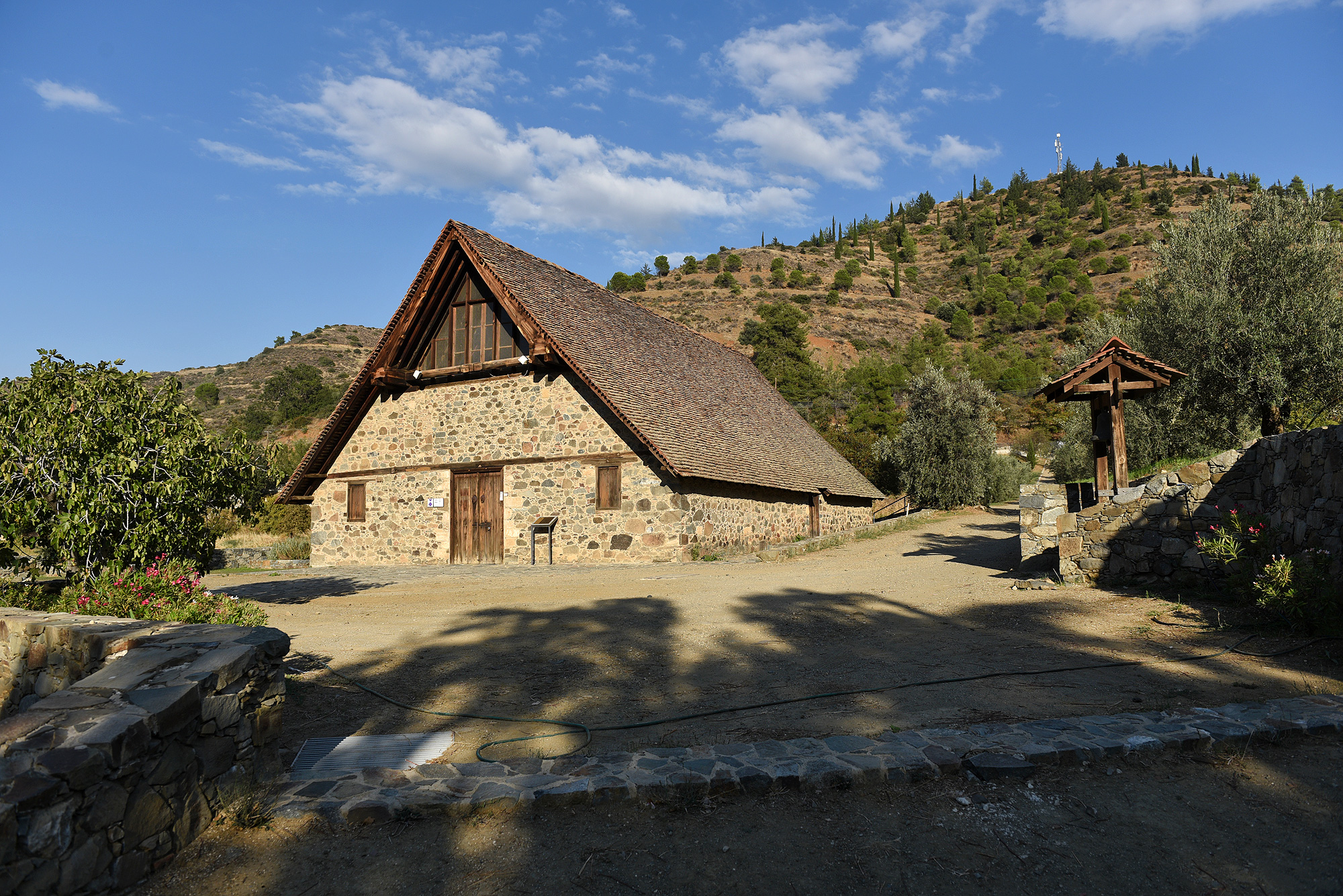 Church of Panagia tis Podithou, Galata