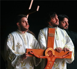 felix 
Чувари Часног Крста - Holy Cross guardians 
2020-03-02 20:09:54