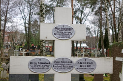 jarek11 
In Orthodox Cementary in Helsinki 
2020-03-15 11:47:27