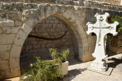 Sheep1389 
Krzyż przy starej dzwonnicy monasteru Balamand 
2020-03-22 21:29:32