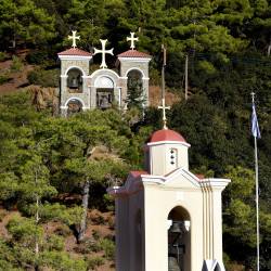 alik 
Bell tower at Kykkos monastery 
2020-03-27 22:39:24