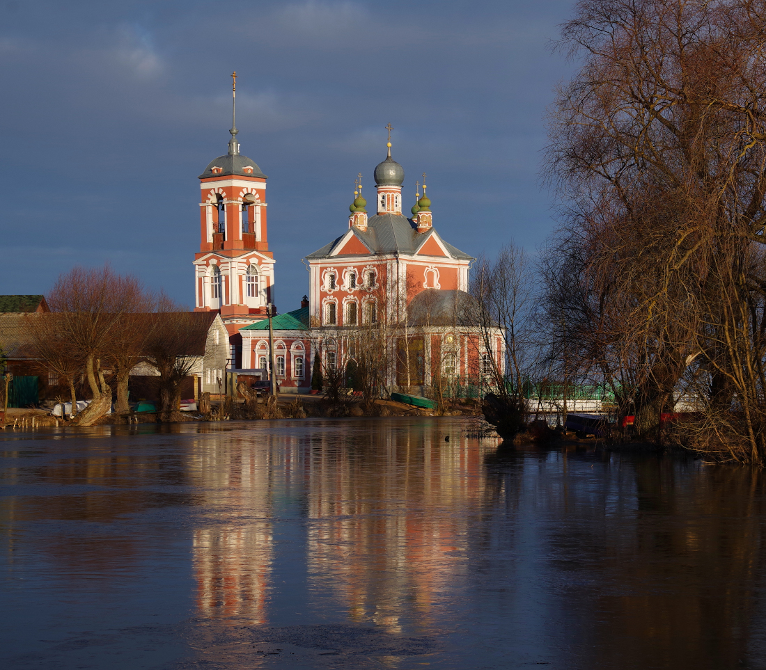 Pereslavl. Sunrise at Trubezh River