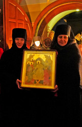 jarek 
Paschal procession in Zwierki Convent 
2020-04-20 14:17:45