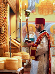 jarek11 
Paschal Divine Liturgy in Zwierki Convent 
2020-04-20 14:21:10