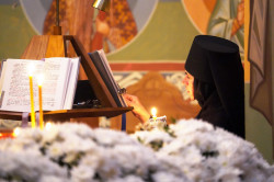 jarek 
Great Friday in Zwierki Convent (Christ burial service) 
2020-04-25 20:06:34