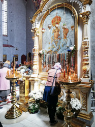 jarek11 
Verenation of Suprasl Icon of the Mother of God Icon in Supraśl Monastery 
2020-04-26 17:00:24